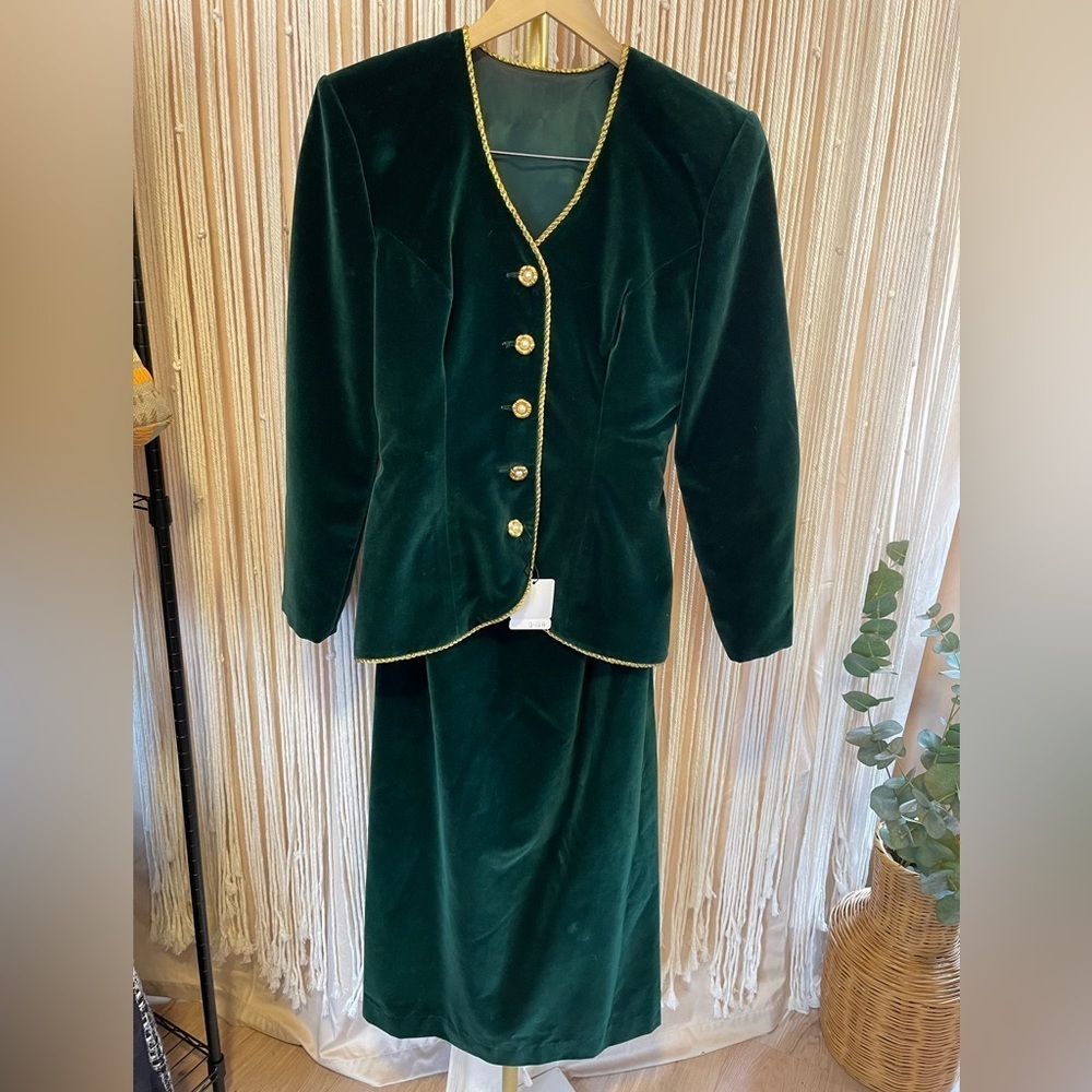 Vintage Green Velvet Skirt Suit with Gold Trim and Button Details - Picture 8 of 12